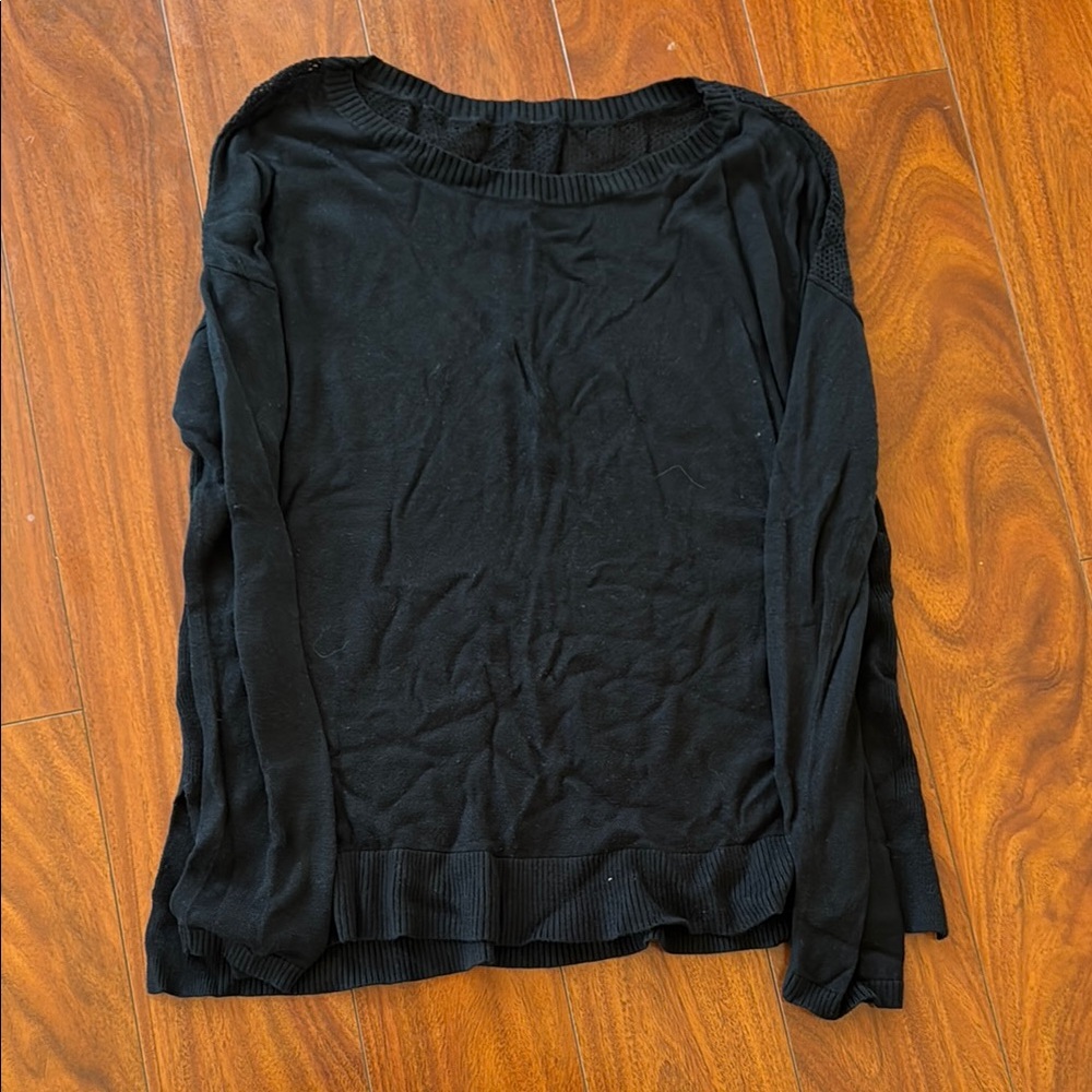 Lululemon black sweater